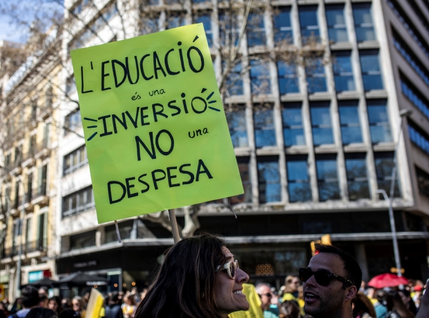 L’administració negocia des del búnquer